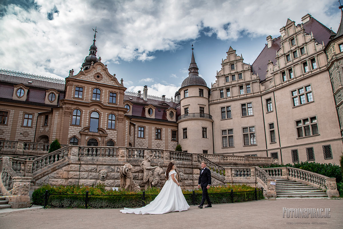Sesja ślubna na zamku w Mosznej